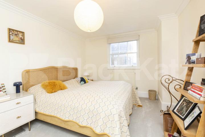 Stunning two double bedroom flat in prime location backing on to Regents Park Albany Street, Regents Park